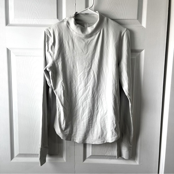 lululemon athletica Sweaters - Lululemon Grey/White Mock Neck Long Sleeve Shirt Size 8